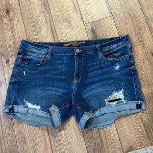 Size 19 Jean Shorts Box Z